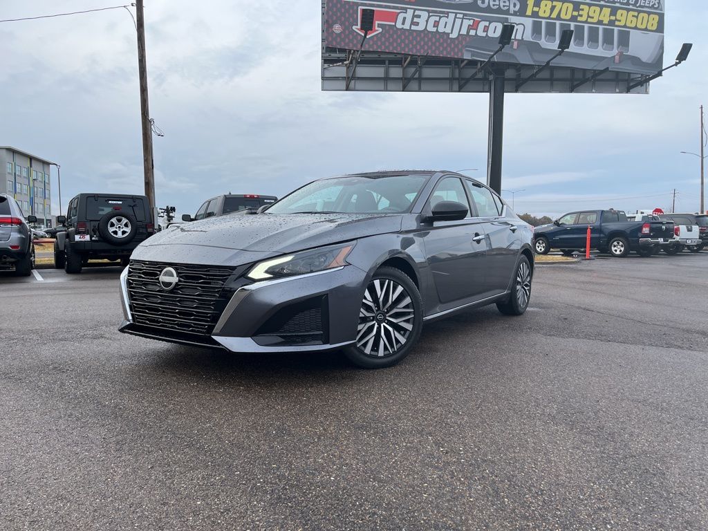 View vehicle photo 3