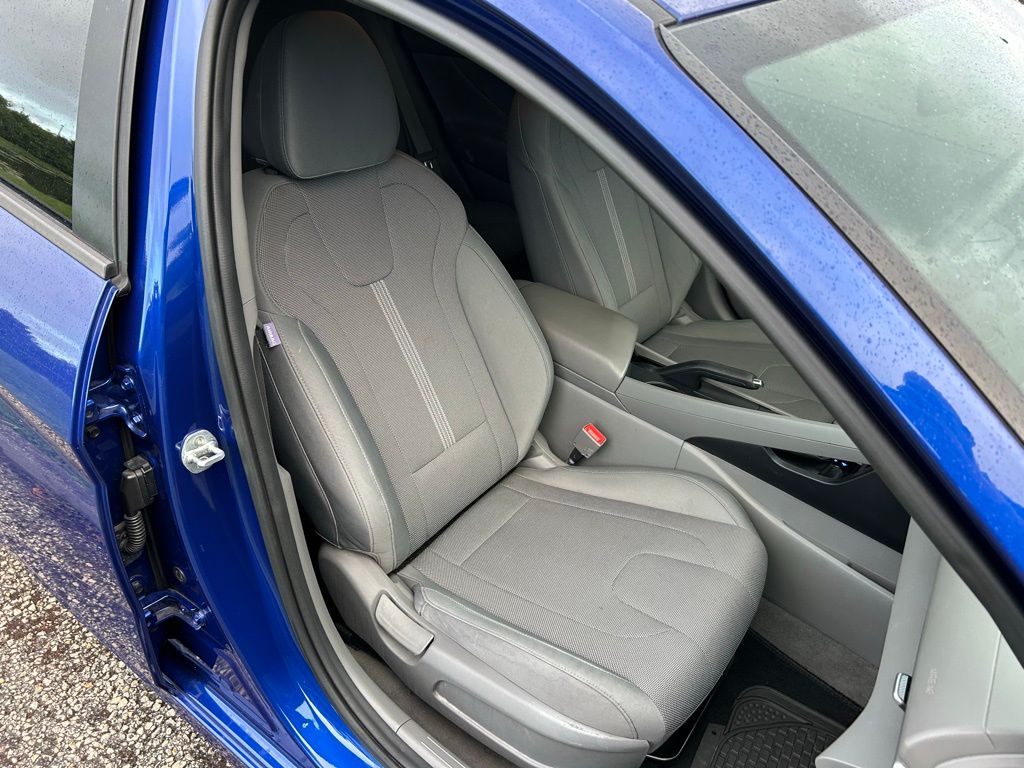 Thumbnail: 2021 Hyundai Elantra - 15
