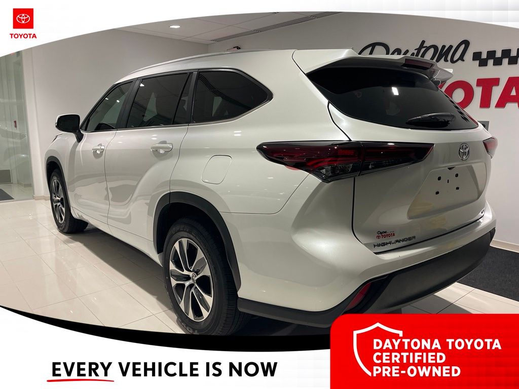Used 2025 Toyota Highlander SUV