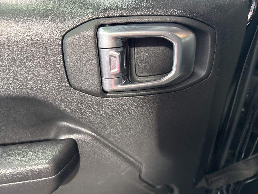 Thumbnail: 2024 Jeep Wrangler - 25