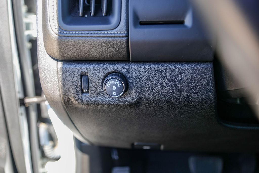 Used Car 2022 Gmc Canyon  Elevation For Sale Under $30,000 In Austin, Texas