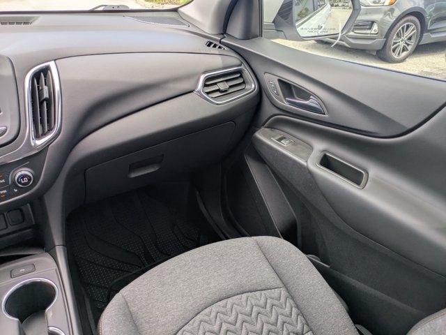 Used 2024 Summit White Chevrolet LT image 16