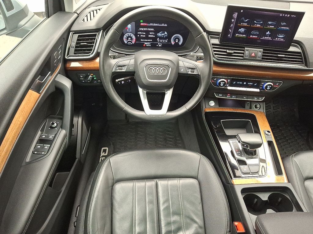 Thumbnail: 2023 Audi Q5 - 11