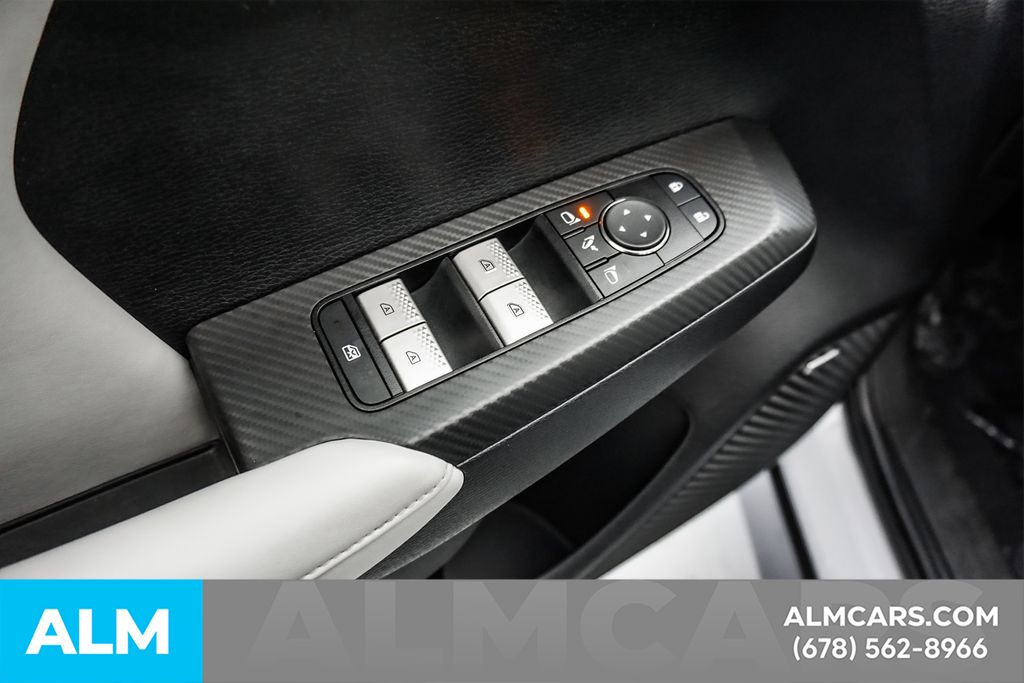 Used 2025 White Mitsubishi SE image 47
