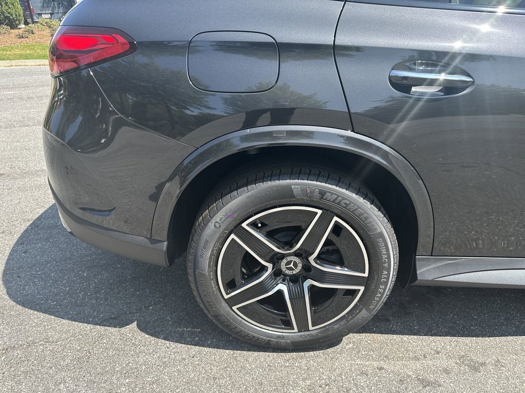 2024 Mercedes-Benz GLC GLC 300 18