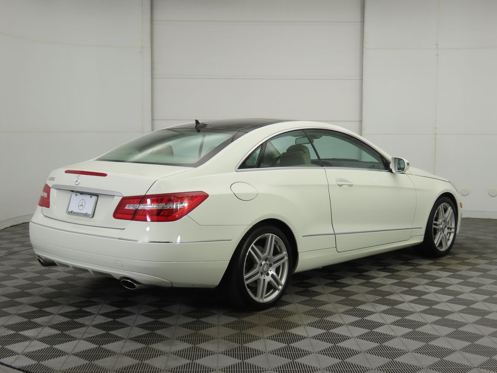Thumbnail: 2010 Mercedes-Benz E-Class - 5