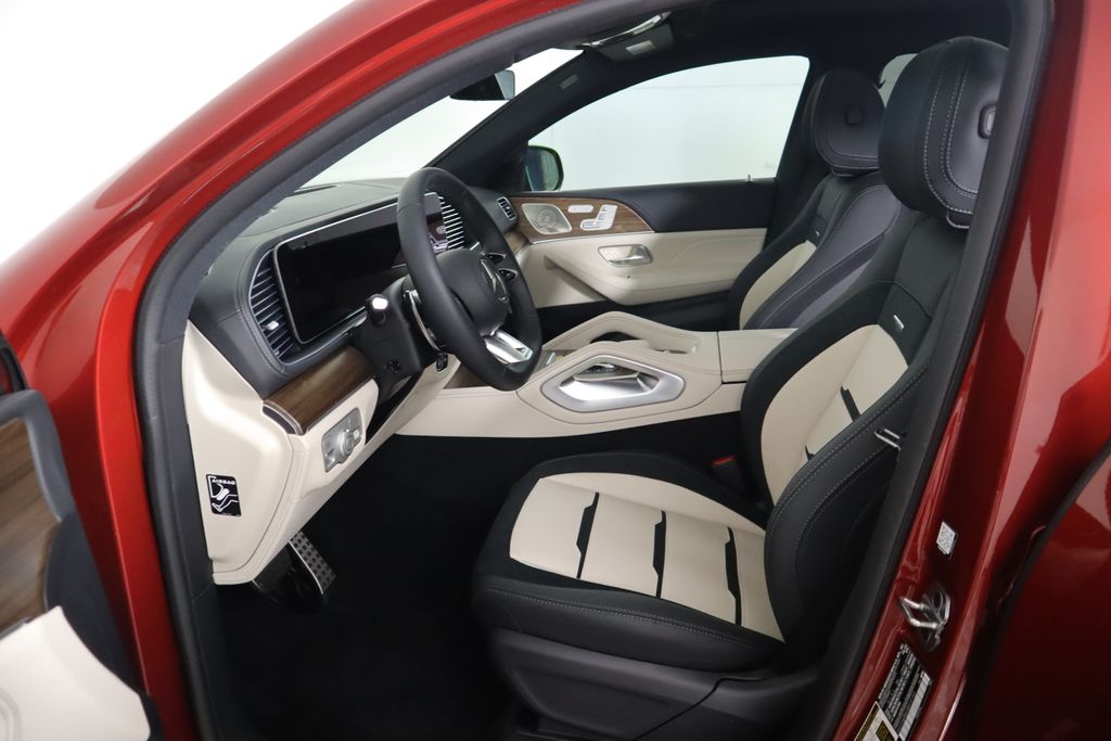 2025 Mercedes-Benz GLE 53 AMG 21