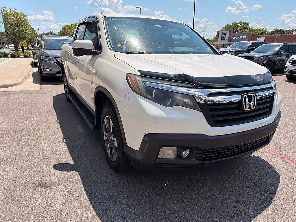 White 2017 Honda Ridgeline Pickup Truck All-Wheel Drive 6-Speed Automatic