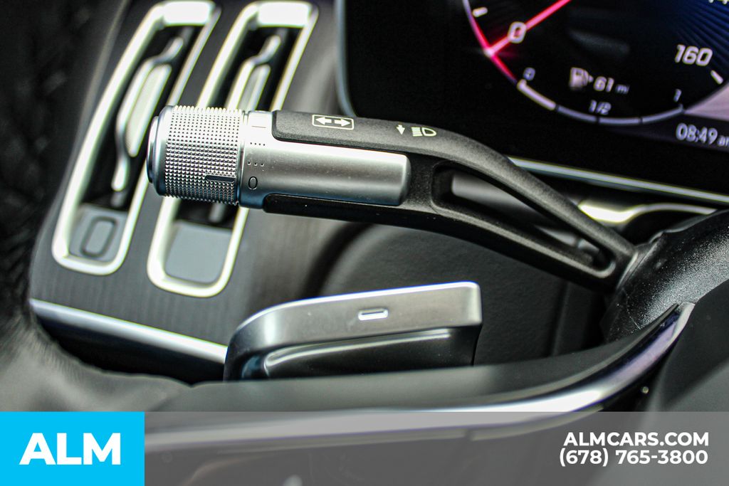 Used 2025 Black Mercedes-Benz S 580 image 28