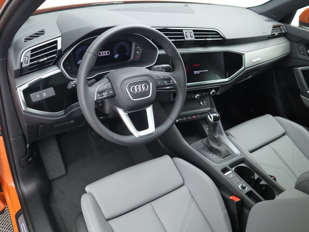 Thumbnail: 2025 Audi Q3 - 10