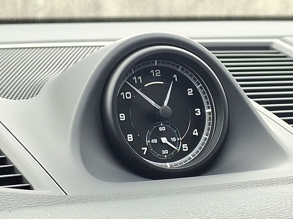 Thumbnail: 2026 Porsche Macan - 24