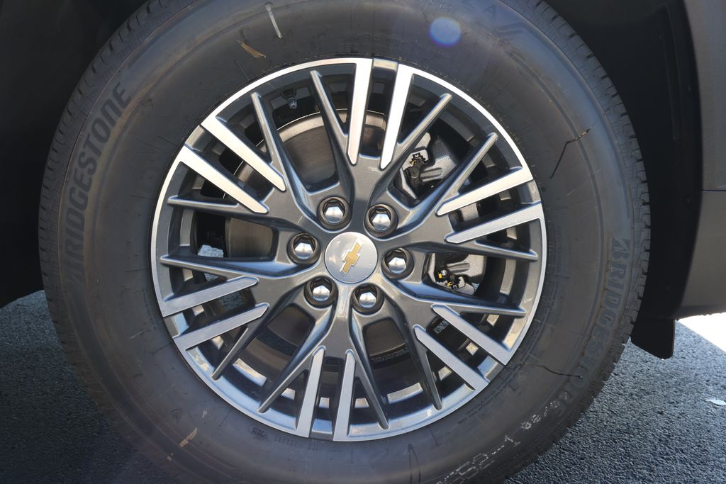 Thumbnail: 2026 Chevrolet Traverse - 11