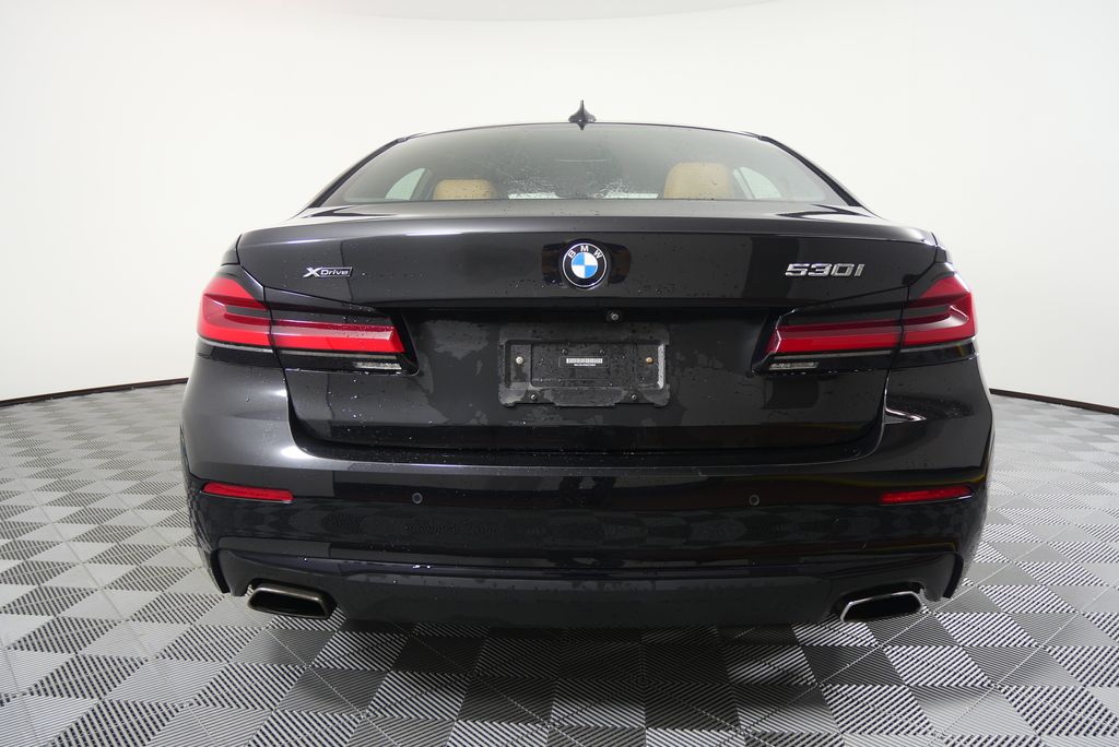 Thumbnail: 2021 BMW 5 Series - 4