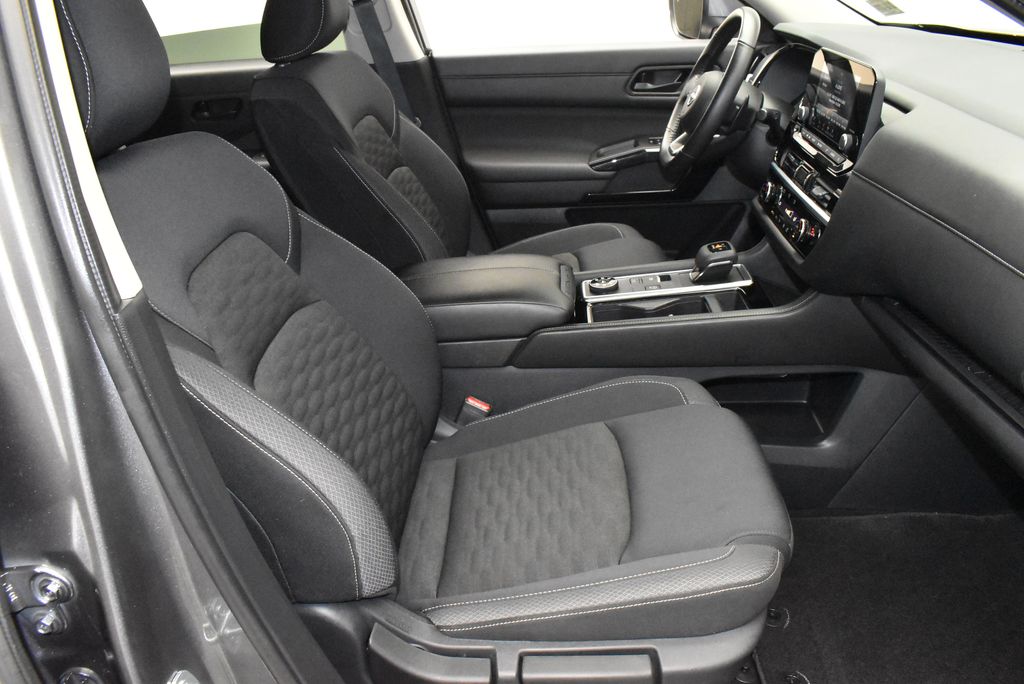 Thumbnail: 2025 Nissan Pathfinder - 22