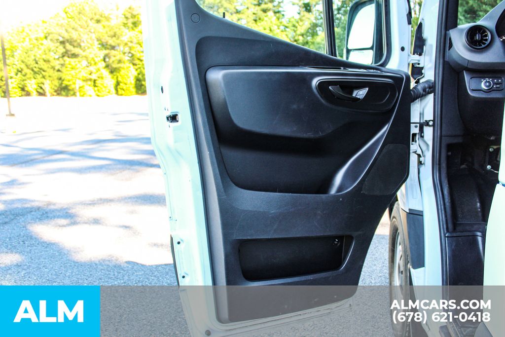 Used 2023 White Mercedes-Benz Cargo 170 WB image 30