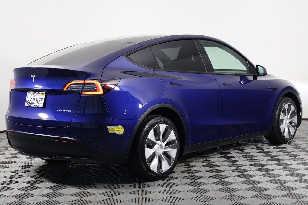 Thumbnail: 2022 Tesla Model Y - 4