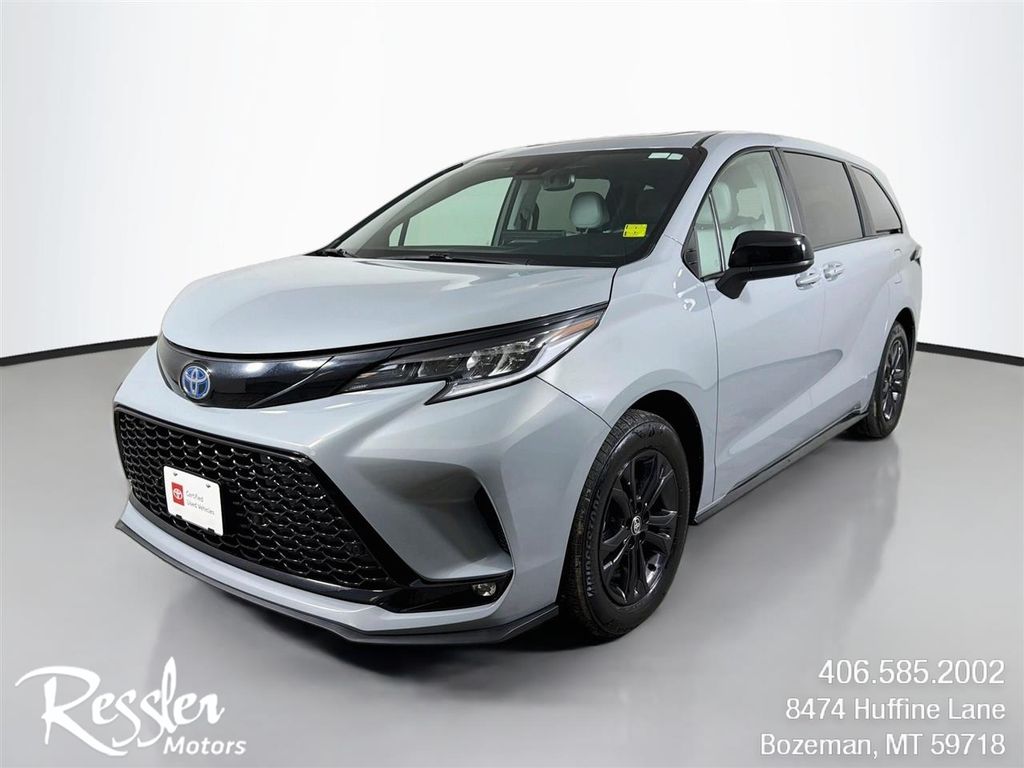 2025 Toyota Sienna XSE 7-Passenger AWD