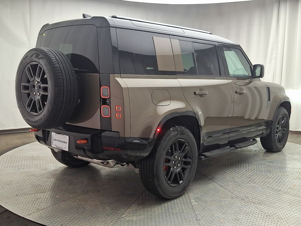 Thumbnail: 2026 Land Rover Defender - 3
