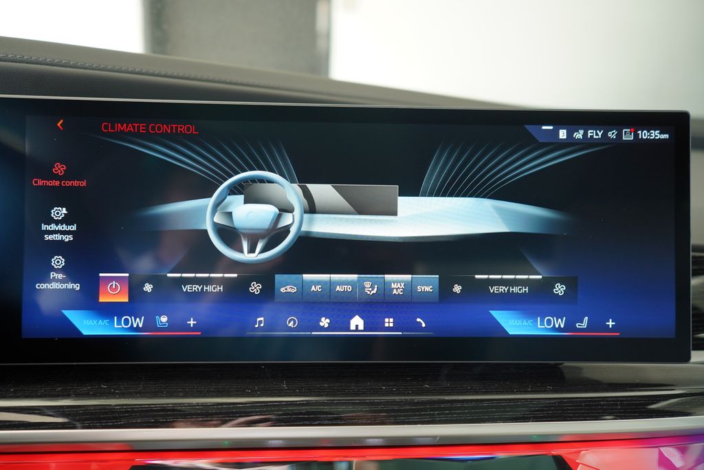 Thumbnail: 2026 BMW 7 Series - 18