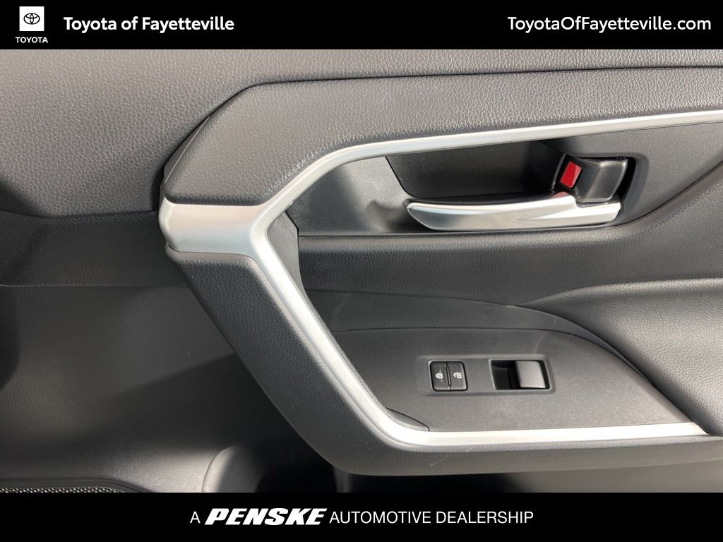 2021 Toyota RAV4 XLE 20