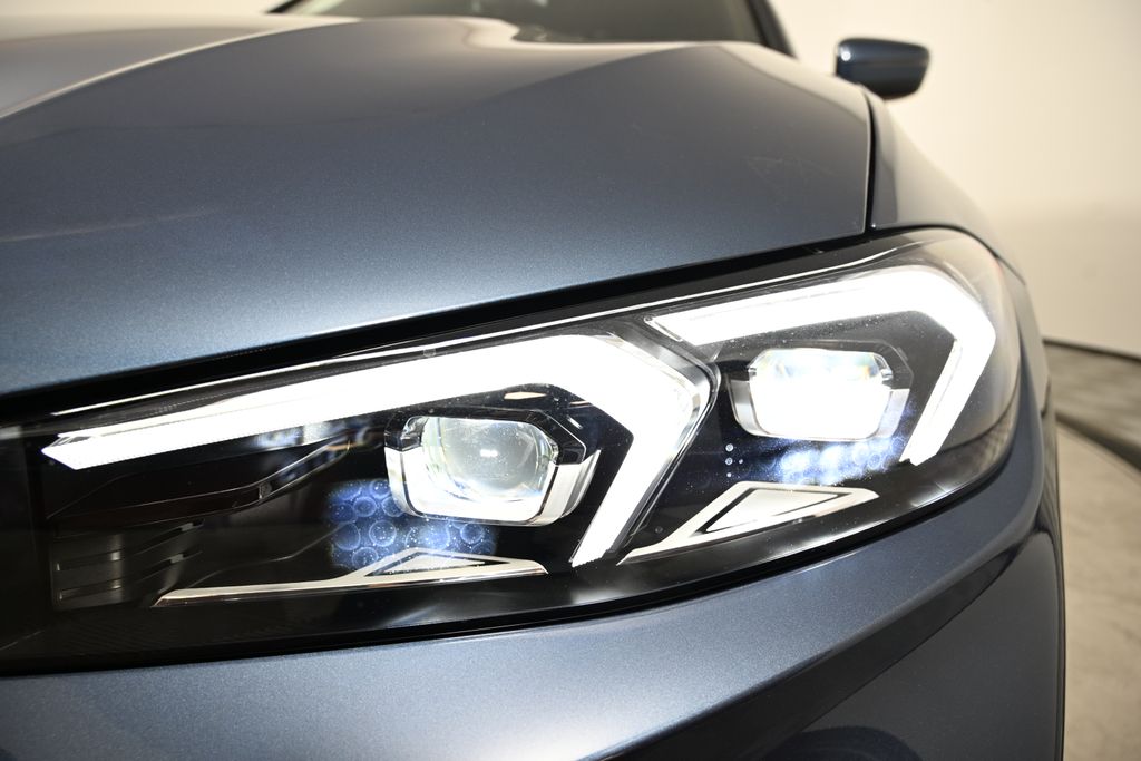 Thumbnail: 2025 BMW 3 Series - 9