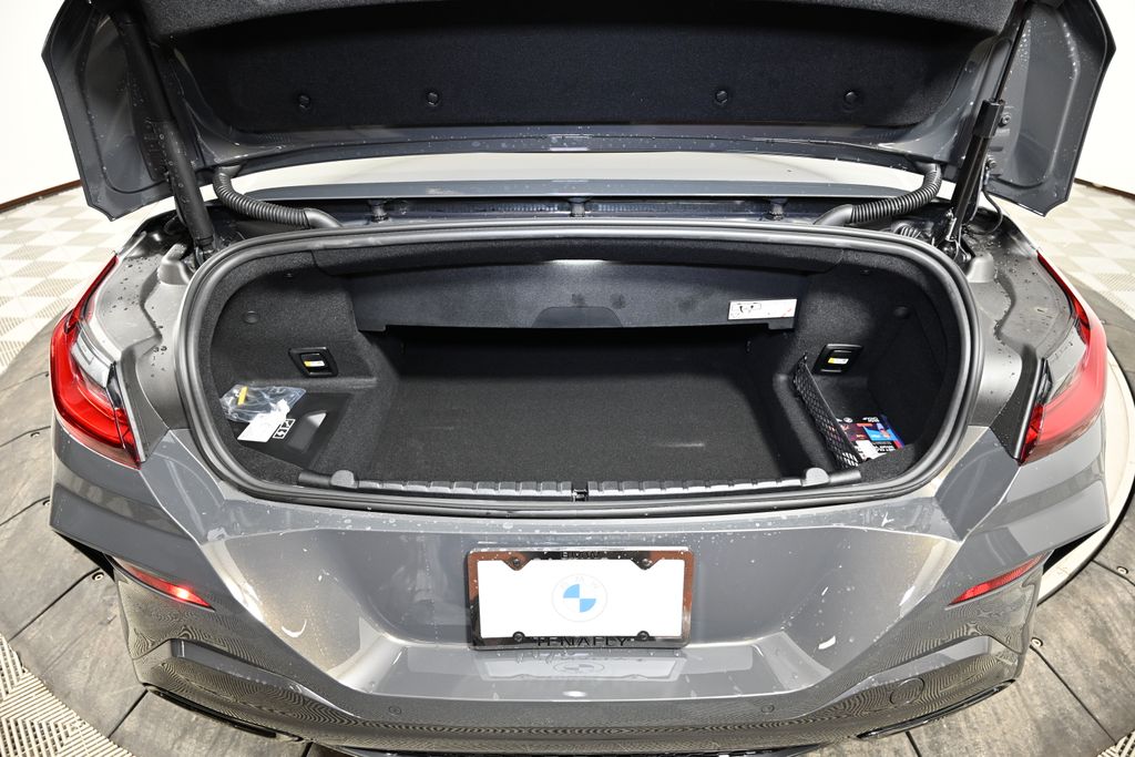 Thumbnail: 2026 BMW 8 Series - 18