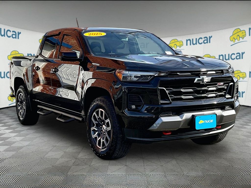 Black 2025 Chevrolet Colorado Pickup Truck Four-Wheel Drive 8-Speed Automatic