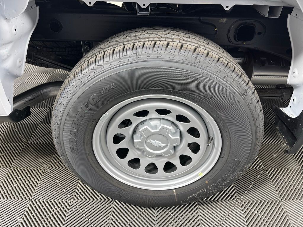 Thumbnail: 2026 Chevrolet Silverado 1500 - 14