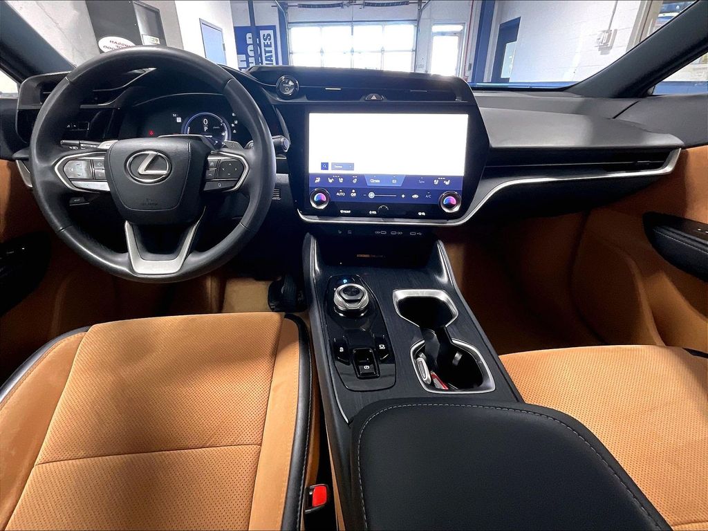 2023 Lexus RZ — photo 21