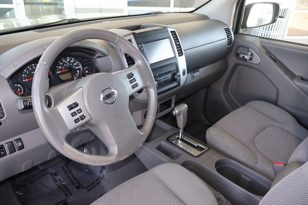 2019 Nissan Frontier SV 9