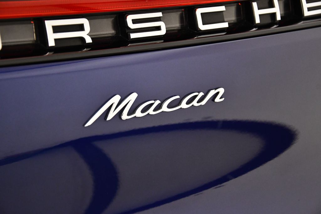 2022 Porsche Macan  9