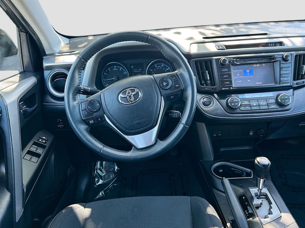 Thumbnail: 2017 Toyota RAV4 - 21