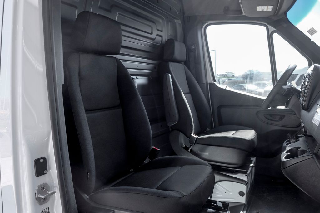 Used 2026 White Mercedes-Benz Cargo 144 WB image 20