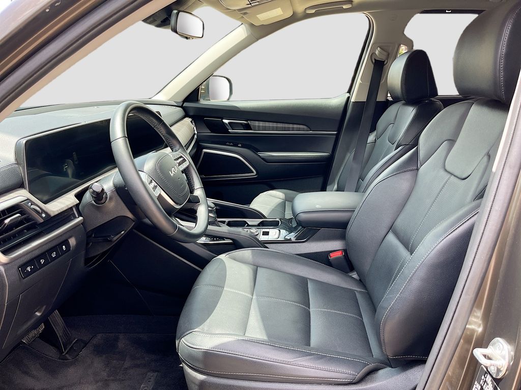 Used 2024 Green Kia EX image 22