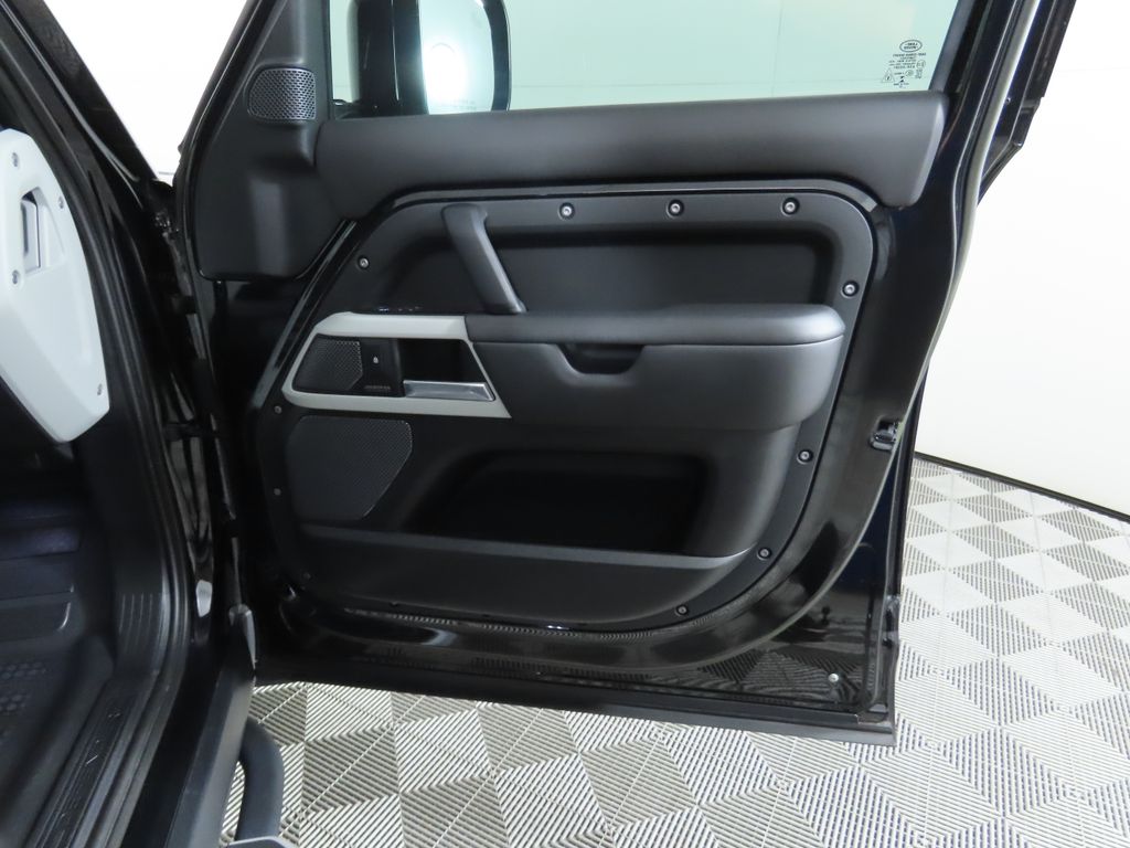 Thumbnail: 2023 Land Rover Defender - 26