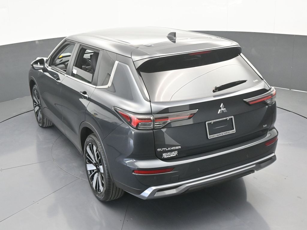 New 2026 Graphite Gray Mitsubishi SE image 62