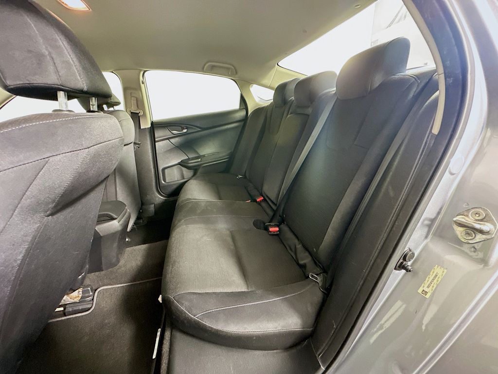 2019 Honda Insight EX 23