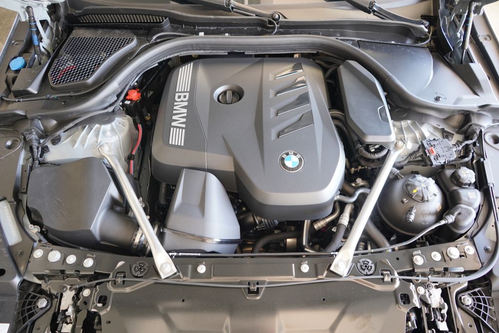 Thumbnail: 2026 BMW 5 Series - 22