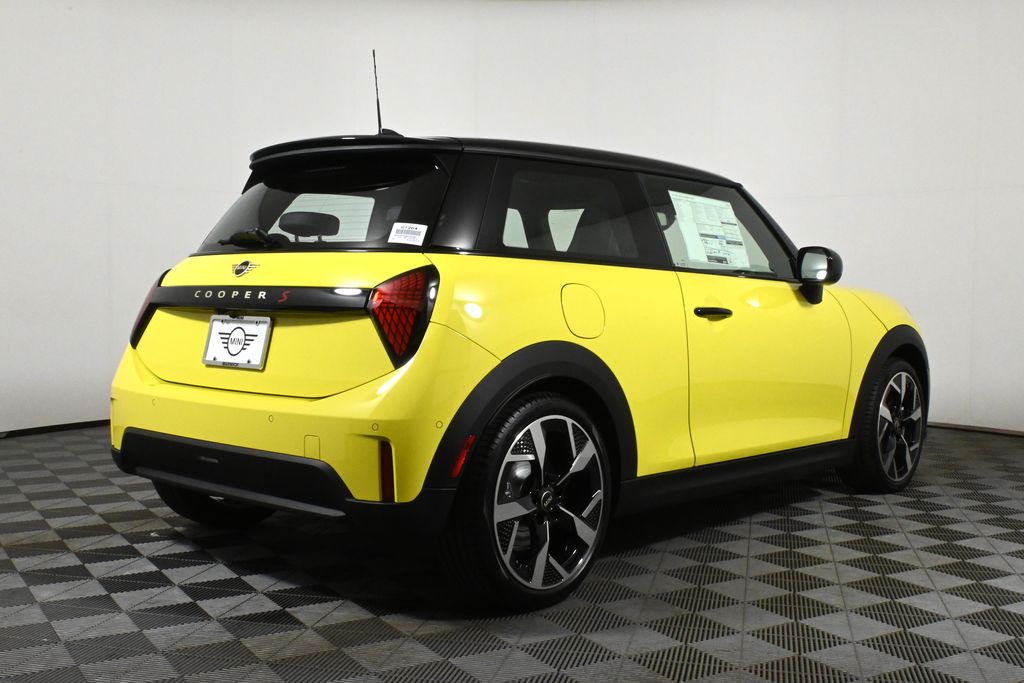 2025 MINI Cooper S 7