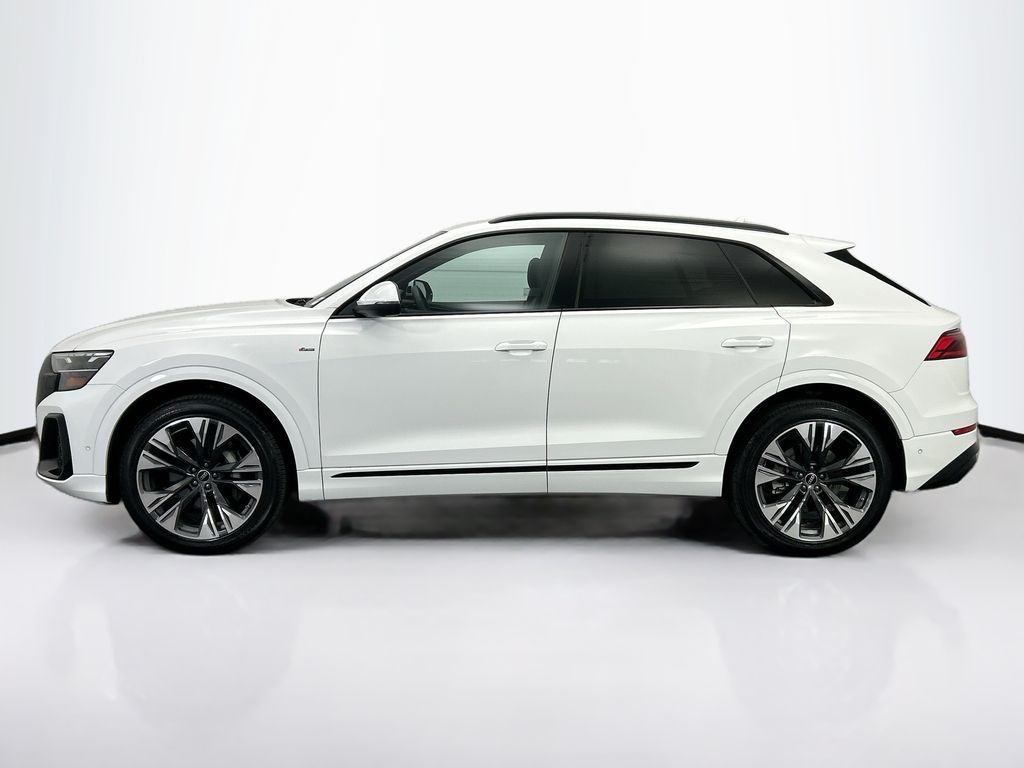 Thumbnail: 2025 Audi Q8 - 8