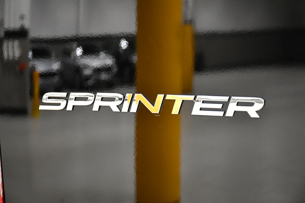 Thumbnail: 2025 Mercedes-Benz Sprinter - 10