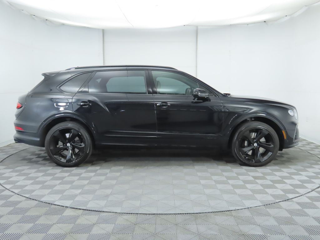 Thumbnail: 2023 Bentley Bentayga - 4