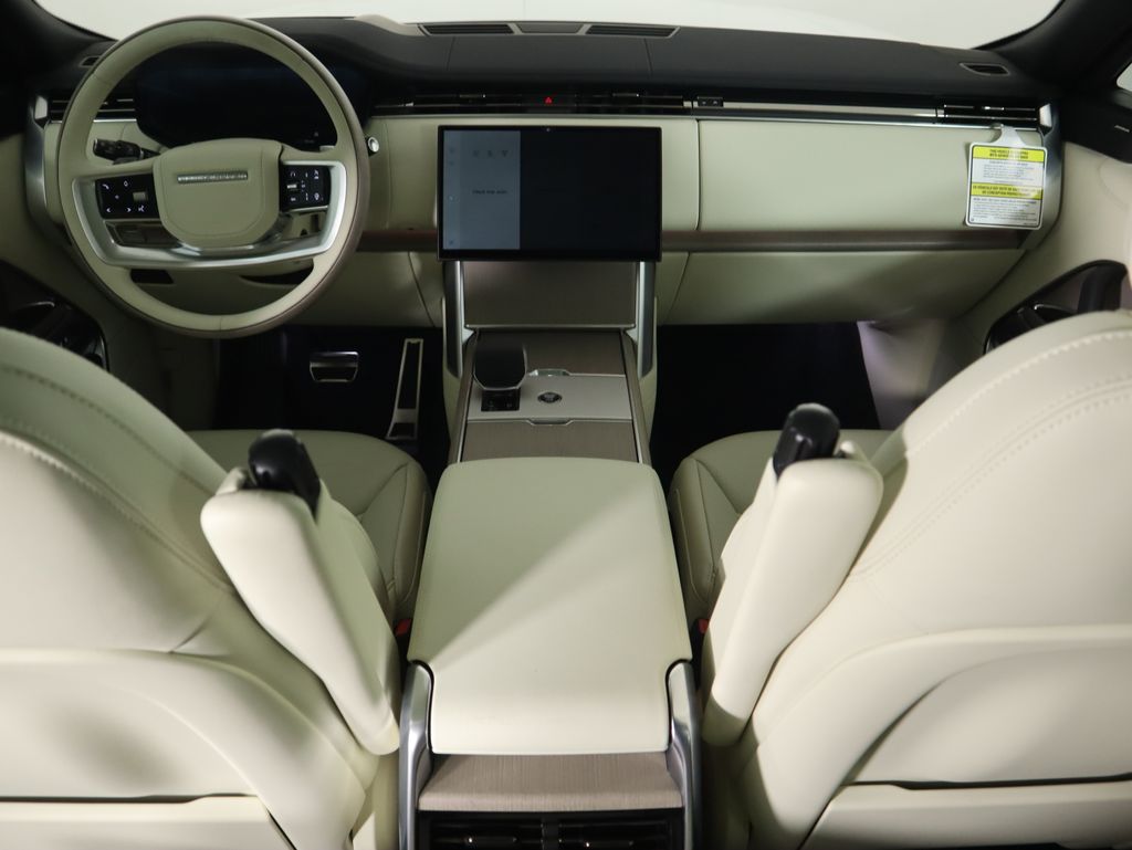 Thumbnail: 2025 Land Rover Range Rover - 12