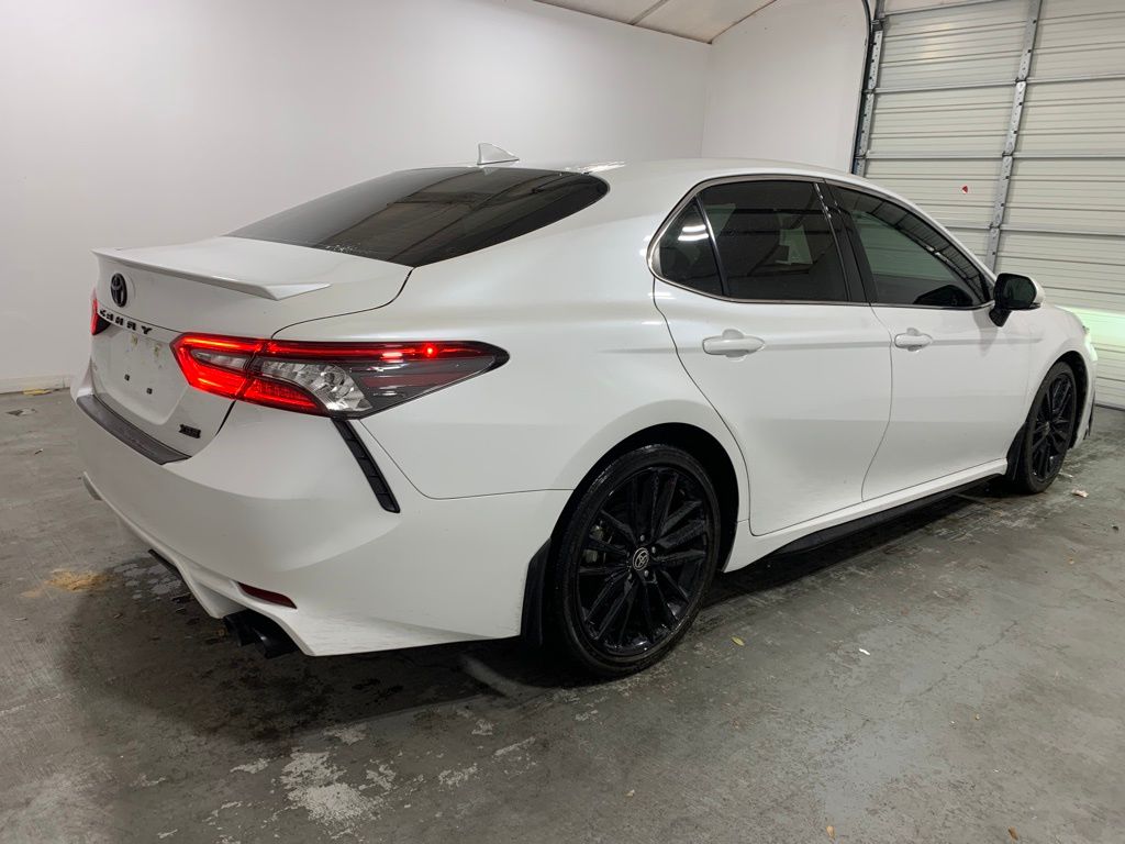 2022 Toyota Camry XSE 4