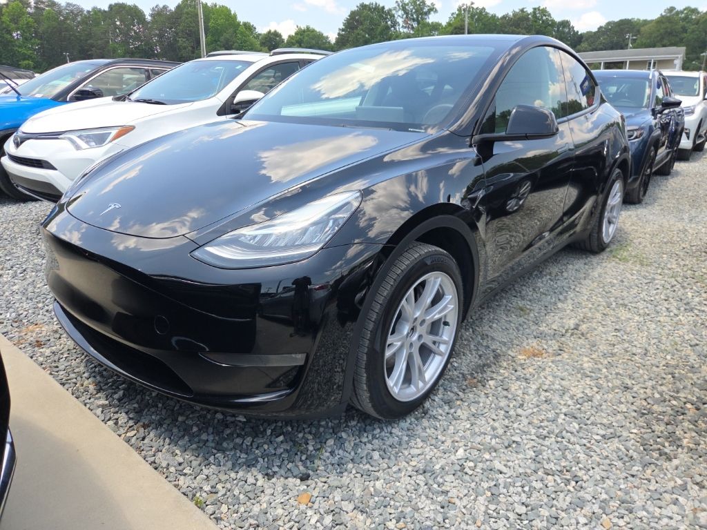 2023 Tesla Model Y Long Range Dual Motor All-Wheel Drive's photo