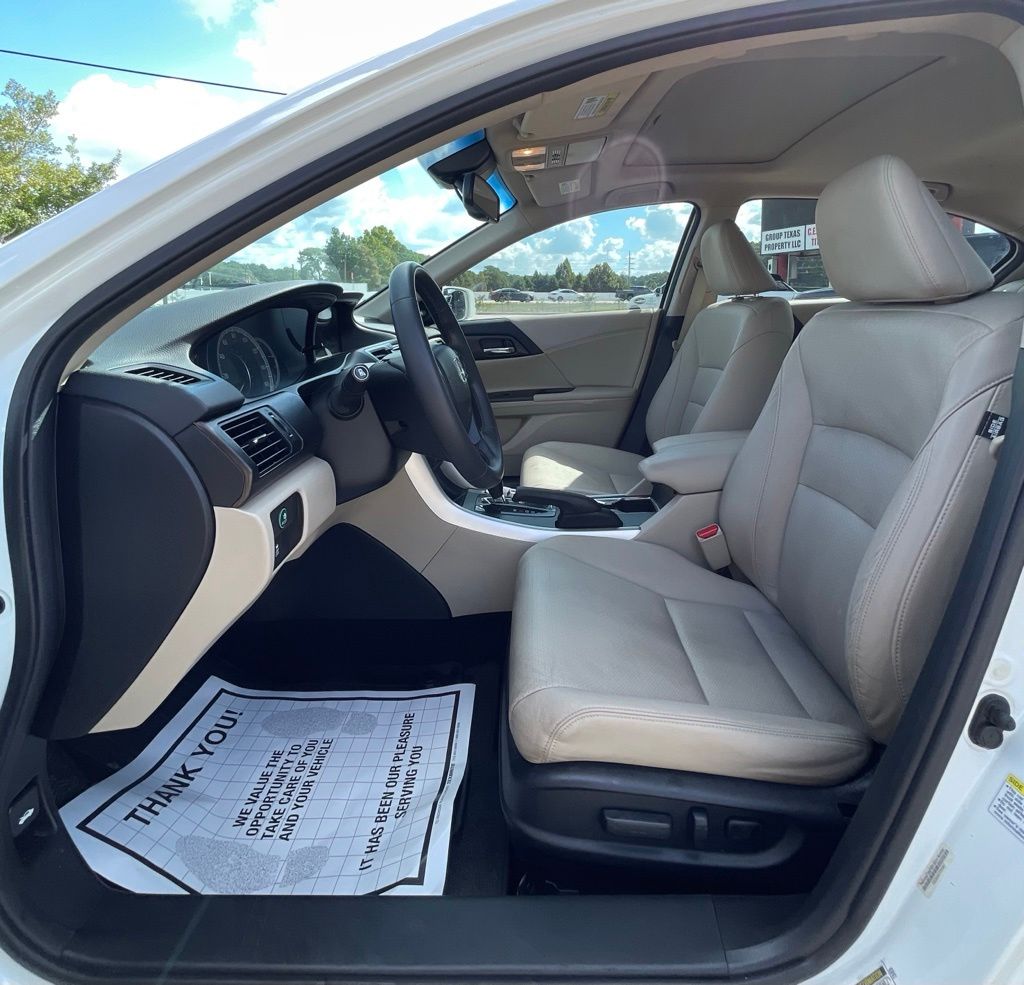 2013 Honda Accord EX-L White at Emmons Autoplex