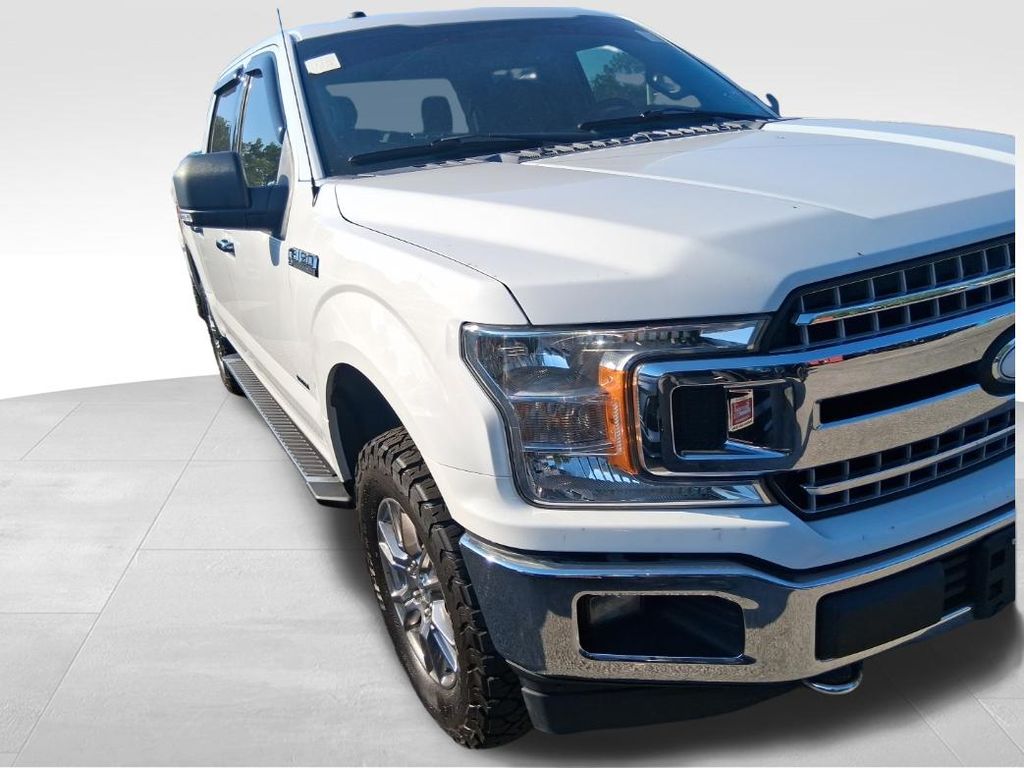 Used 2018 White Ford XLT image 3