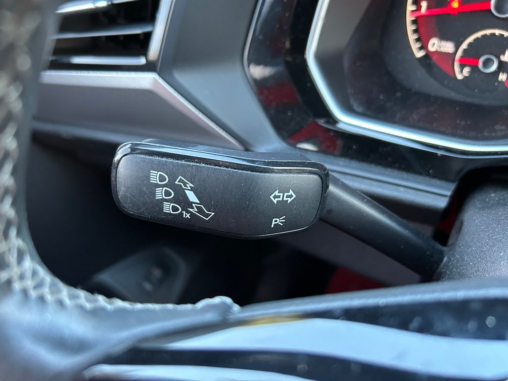Thumbnail: 2019 Volkswagen Jetta - 21