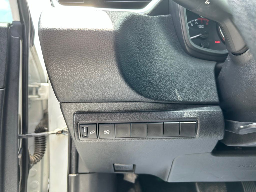 2021 Toyota Corolla LE 15