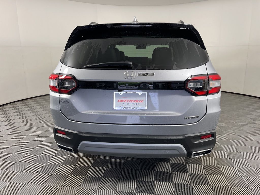 2025 Honda Pilot Touring 14